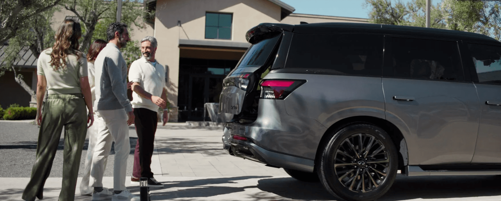 Is the 2027 INFINITI QX80 Client-Ready for Jacksonville Business?